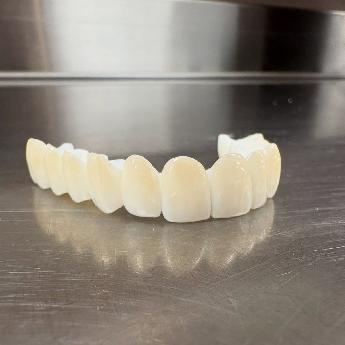 Beyond Aesthetics: The Engineering Behind Modern Universal Composite Resins Introduction